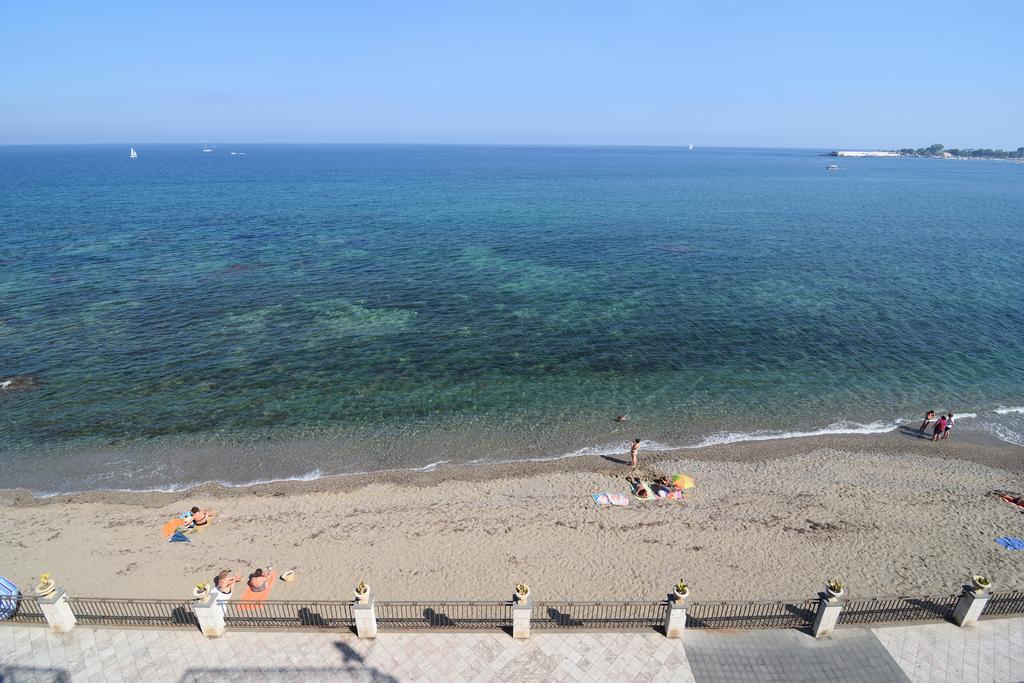Nina B&B Giardini Naxos Exterior foto