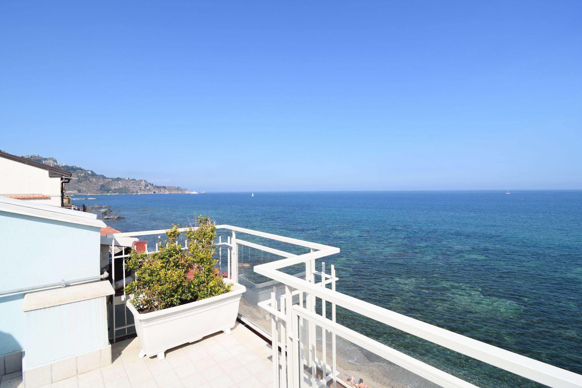 Nina B&B Giardini Naxos Exterior foto
